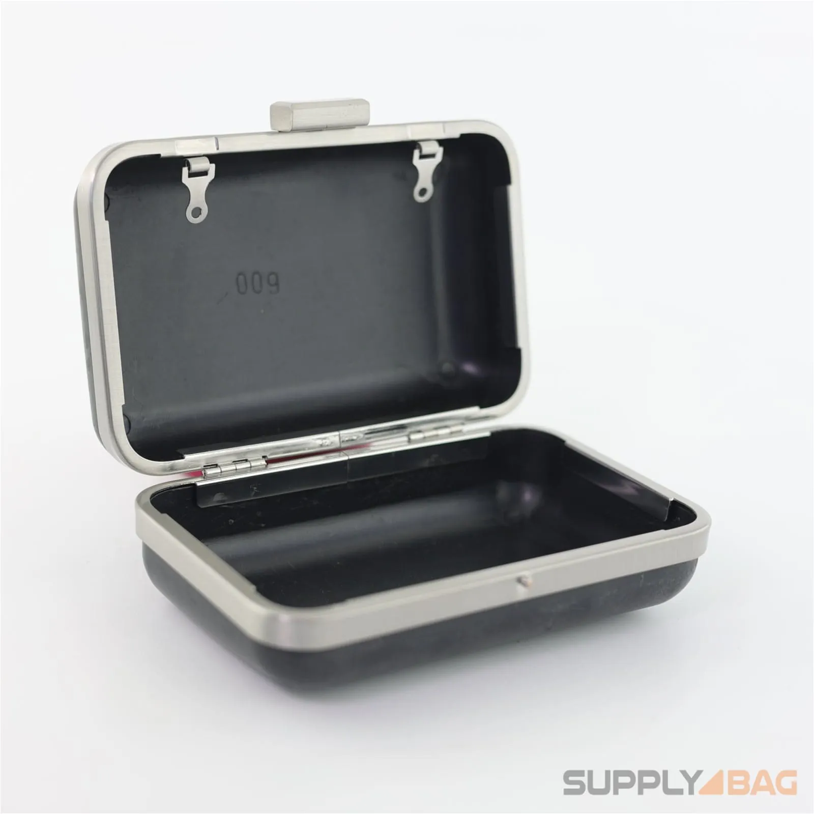 5 3/8 x 3 1/2 inch - Matte Silver Clamshell Clutch Frame with Covers