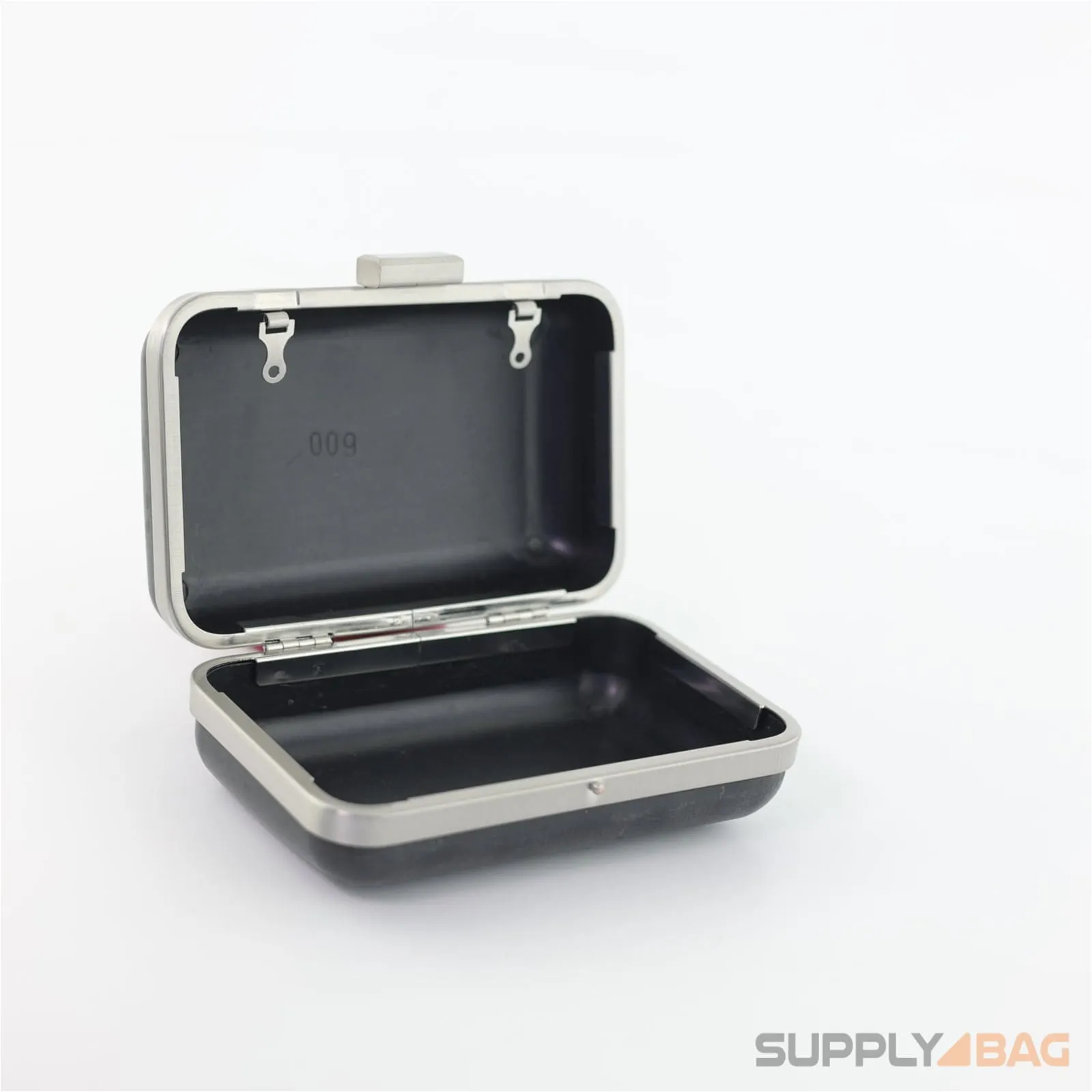 5 3/8 x 3 1/2 inch - Matte Silver Clamshell Clutch Frame with Covers