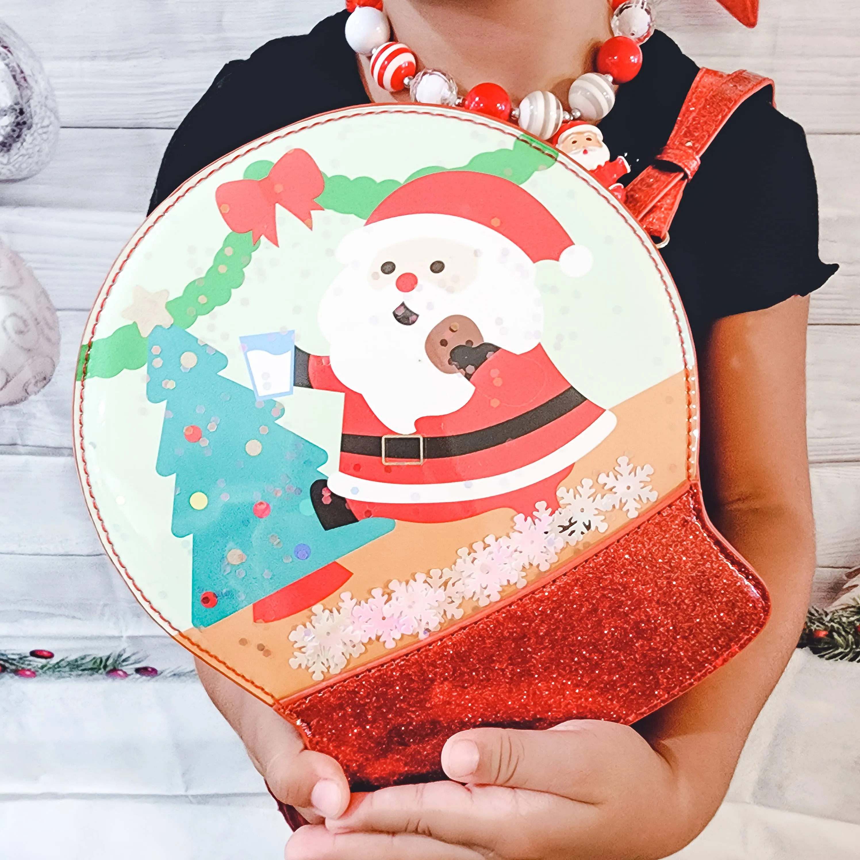 Christmas Snowglobe Handbag: Jolly Santa