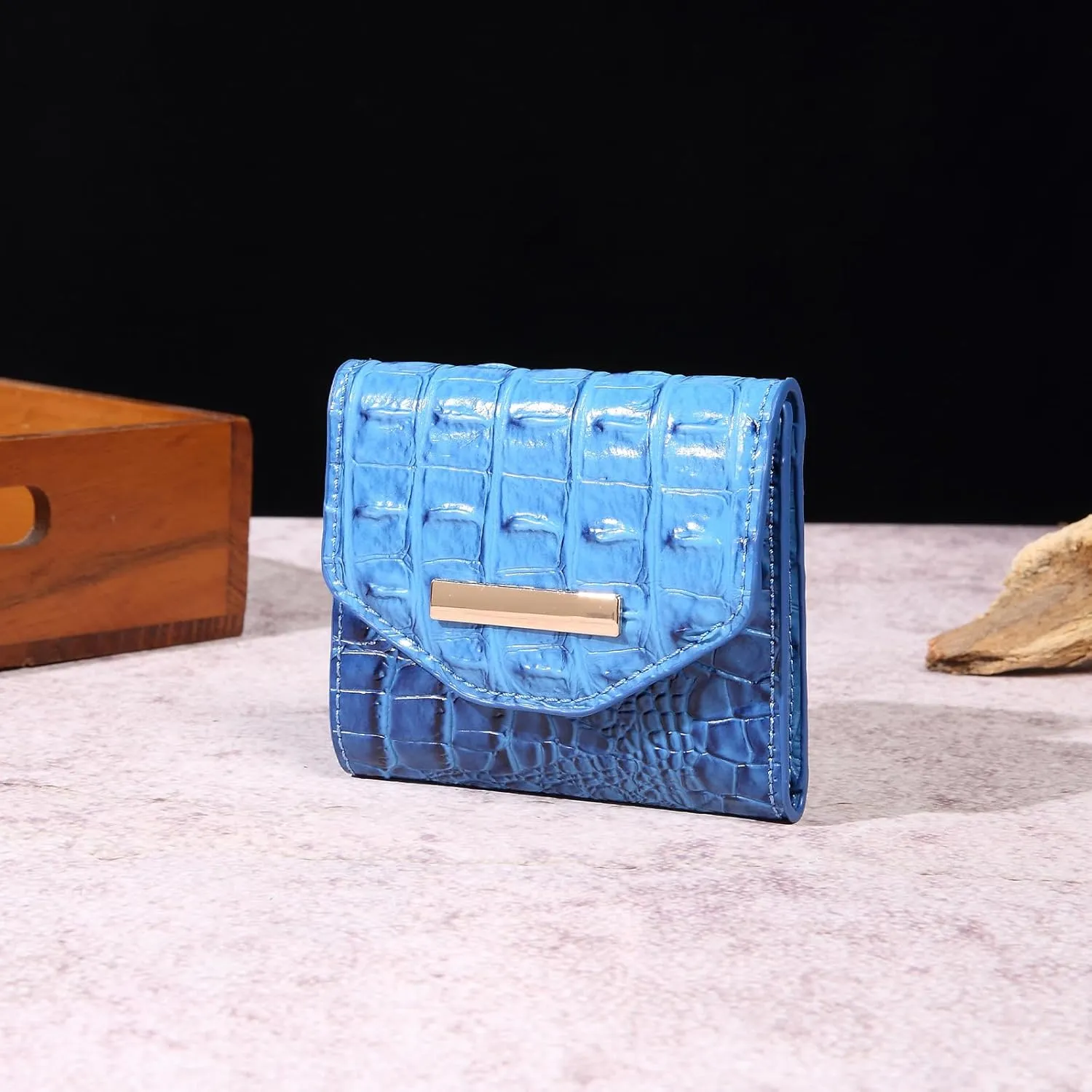 Crocodile Small Wallets Short Vintage Leather Credit Card Holder Luxury Clutch Mini Coin Purse for Women
