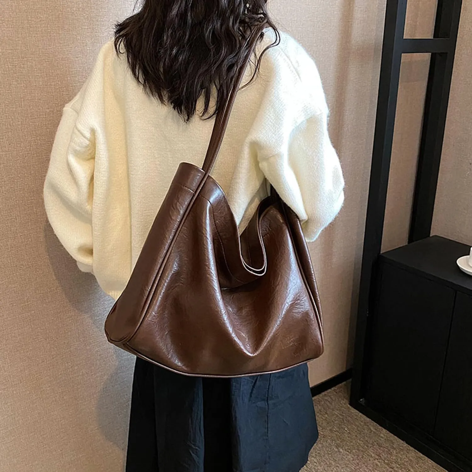 Geelyda Women's Brown Leather & Vegan 2025 Large Tote & Hobo Bag