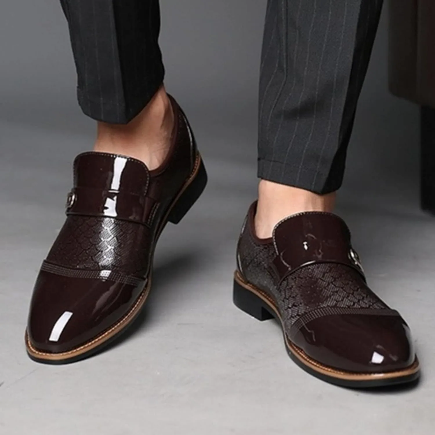 HINDOLA Men's Oxford Dress Shoes Slip-On Leather Business Shoes Casual Commuting Anti-Slip Breathable Classic Shoes