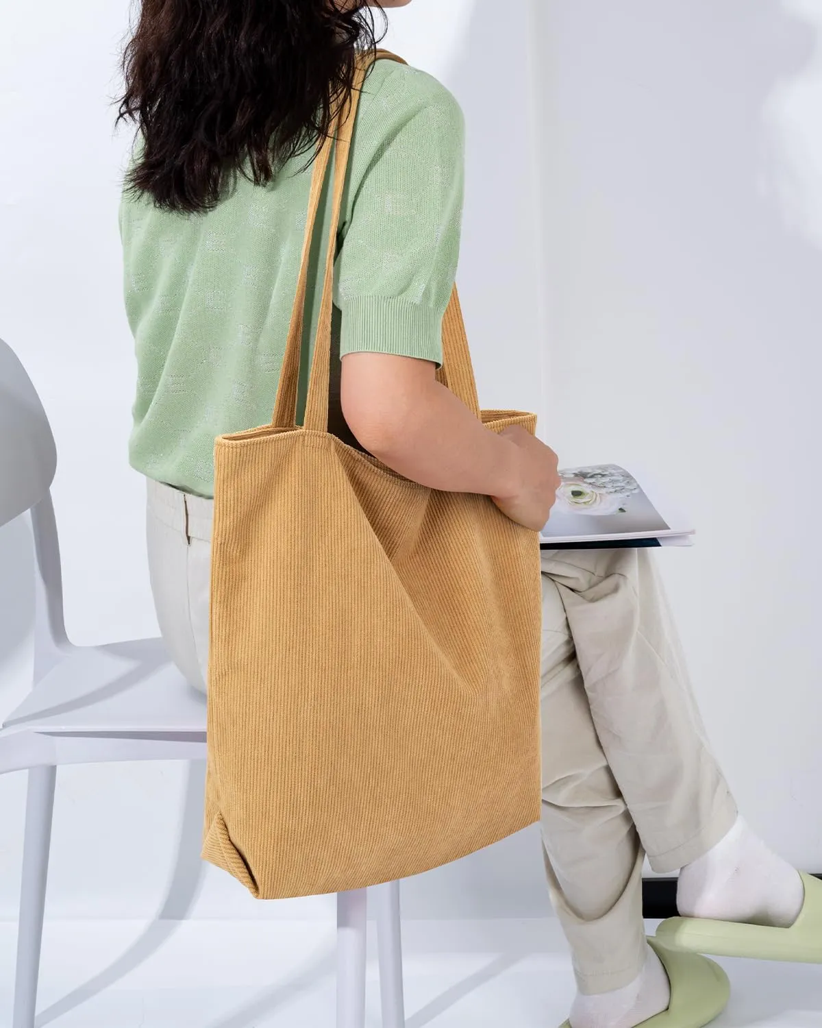 Iioscre Corduroy Tote Bag for Women,Hobo HandBags with Zipper,Large Capacity Casual Shoulder Handbags with Inner Pockets