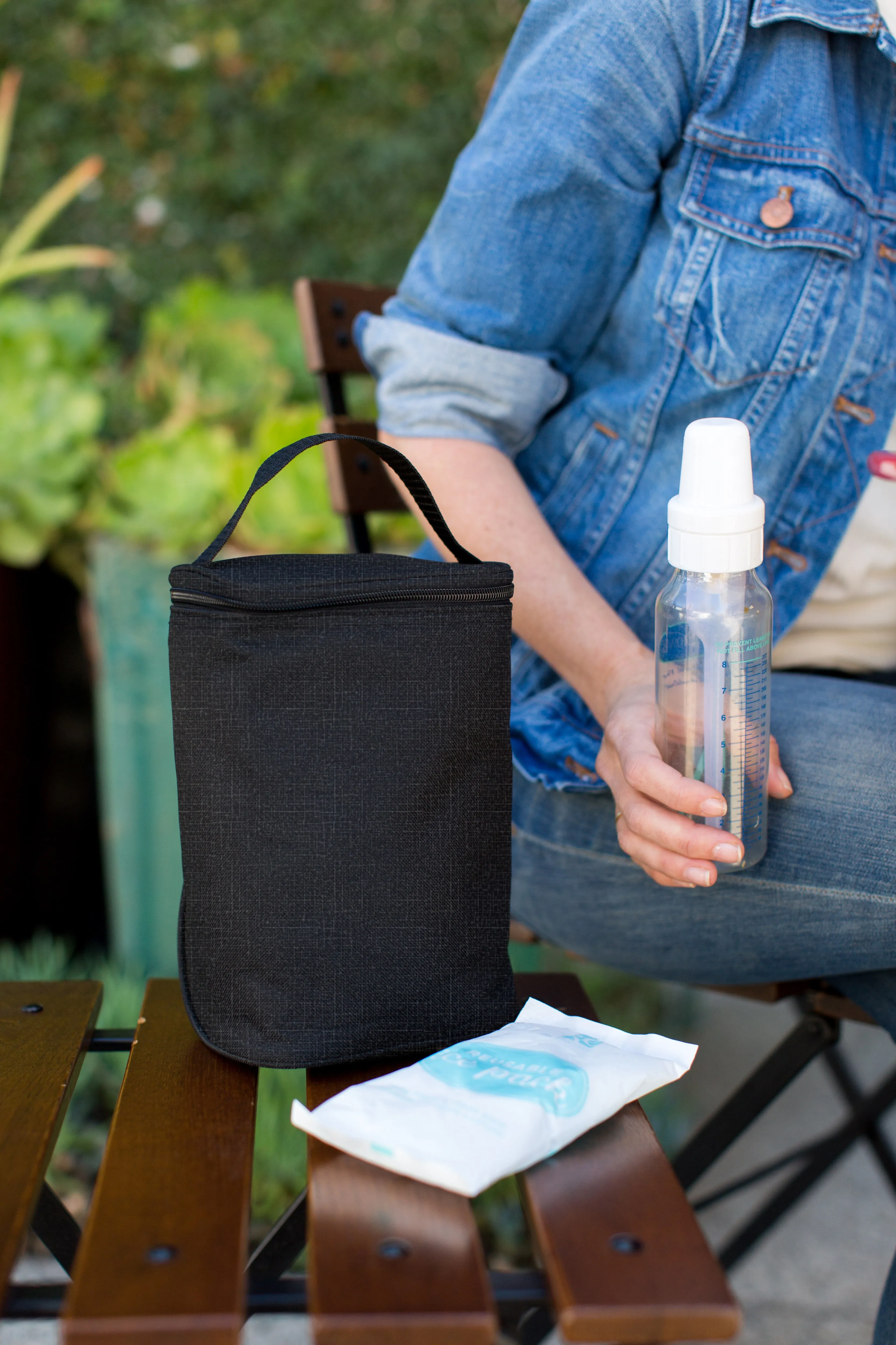 J.L Childress Tall Two cool, Breastmilk Cooler, Baby Bottle & Baby Food Bag, Insulated & Leak Proof, Ice Pack Included, Fits 2-4 Bottles