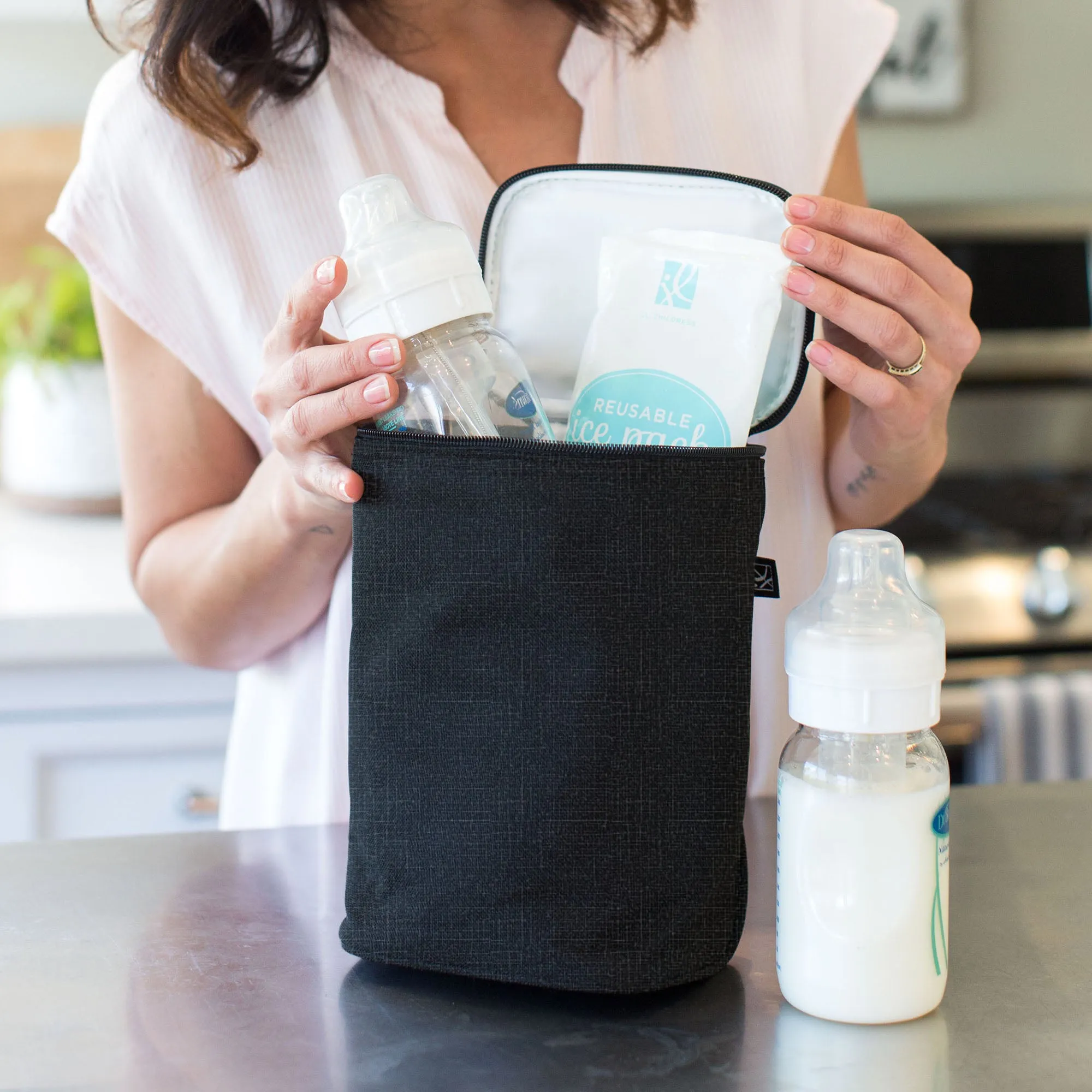 J.L Childress Tall Two cool, Breastmilk Cooler, Baby Bottle & Baby Food Bag, Insulated & Leak Proof, Ice Pack Included, Fits 2-4 Bottles