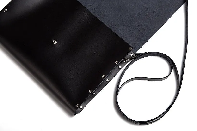 LEATHER RIVET CLUTCH
