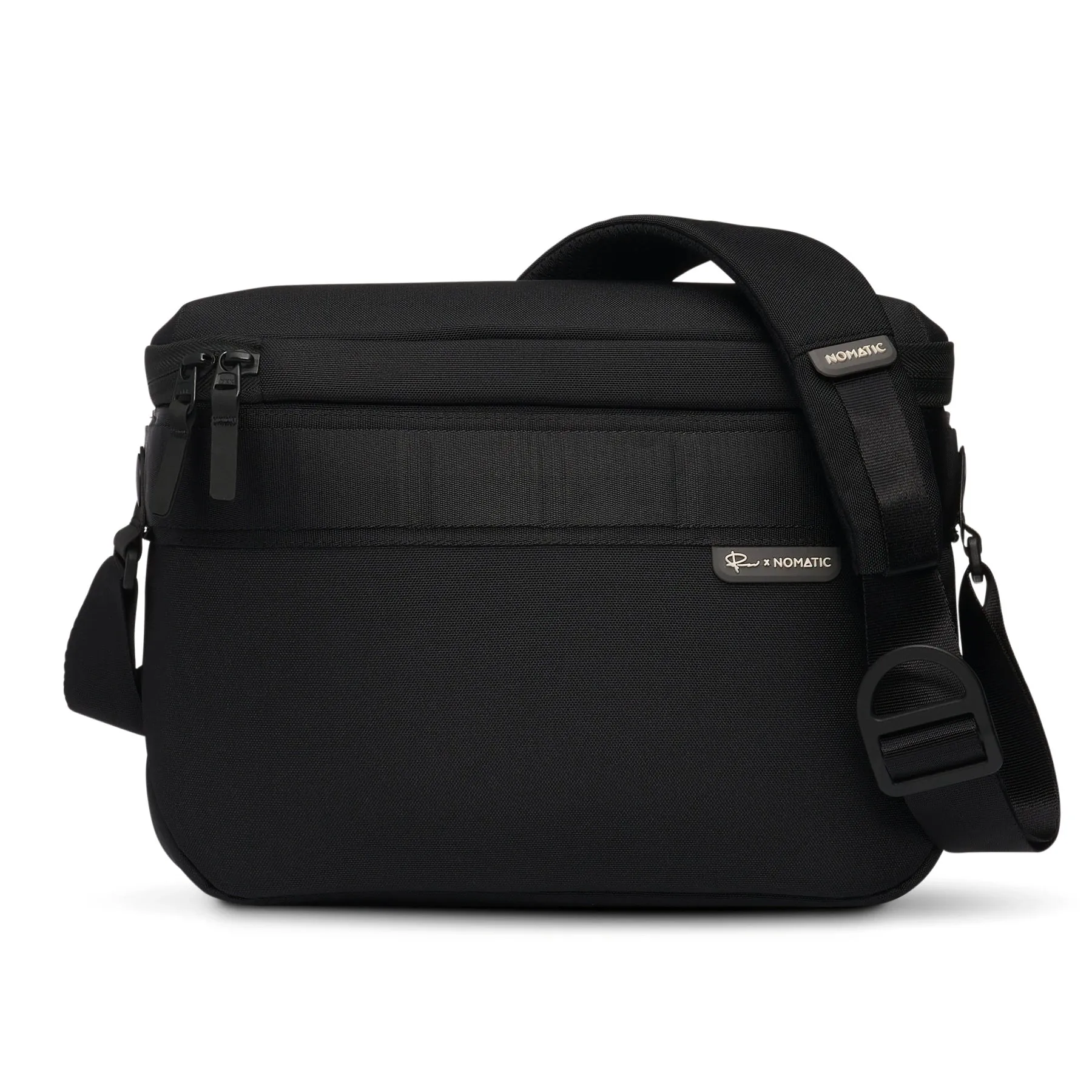 Luma Camera Sling 12L - Black