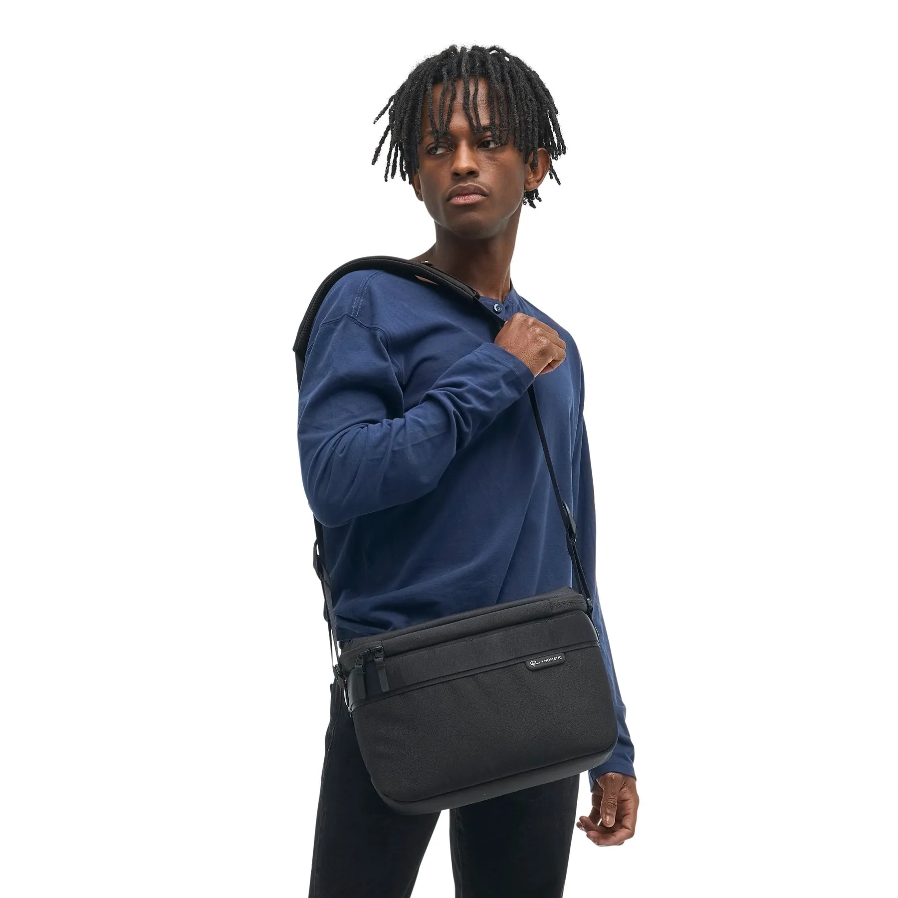Luma Camera Sling 12L - Black