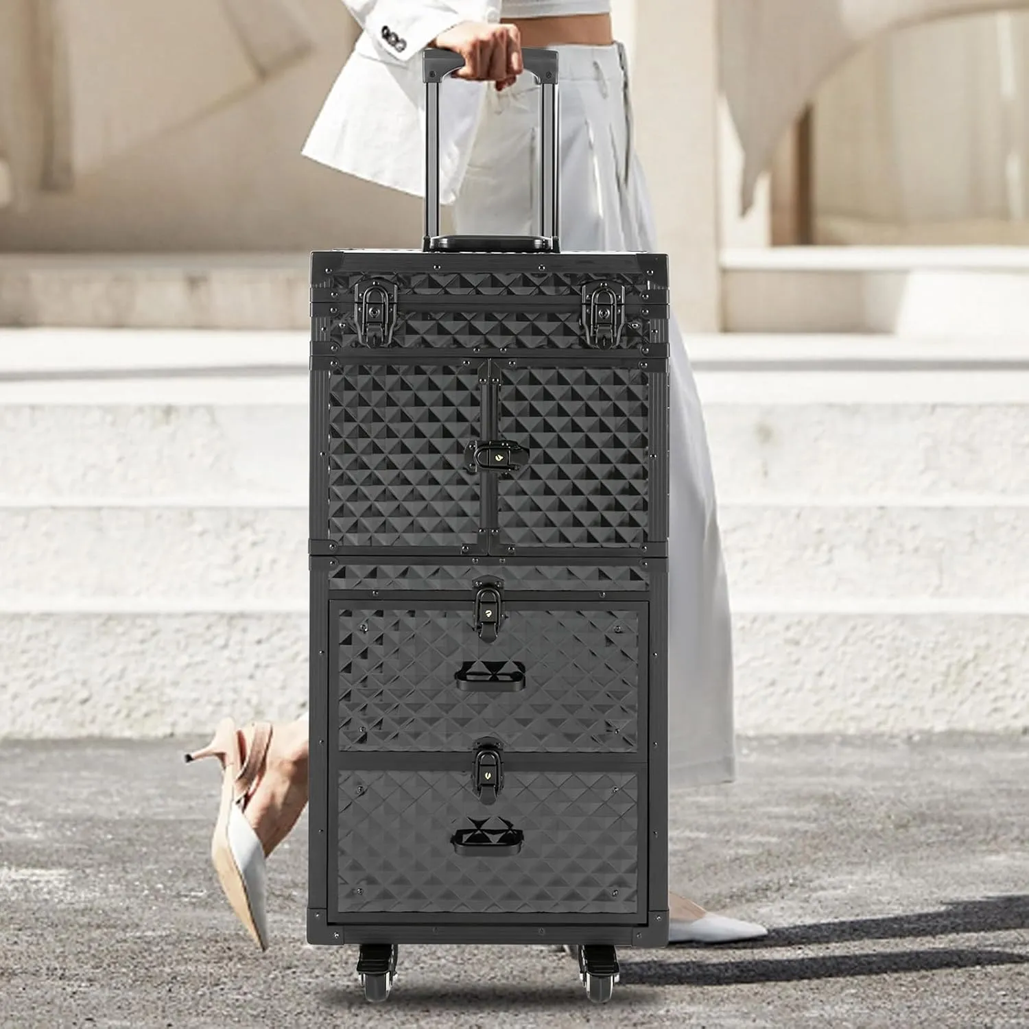 Makeup Rolling Train Case, Aluminum Cosmetic Organizer Box Rolling Lockable Makeup Case with 4 Universal Wheels Large Professional Cosmetology Case Multi-Functional Cosmetic Train Case Black