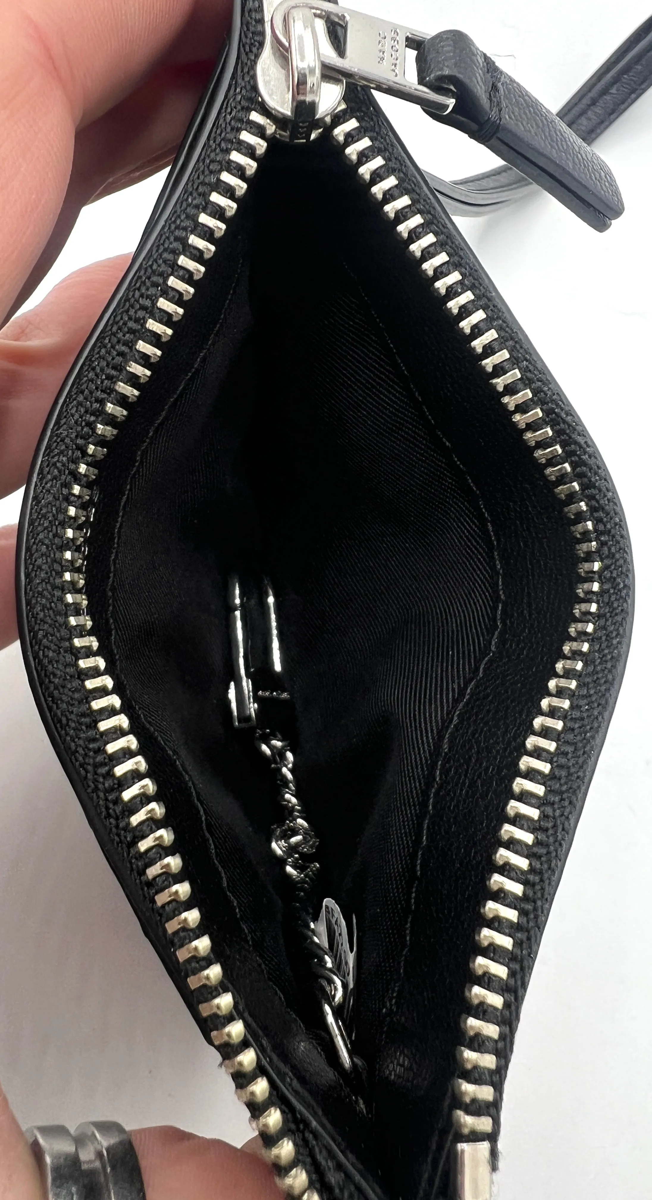 Marc Jacobs The Slim 84 Top Zip Card Wallet