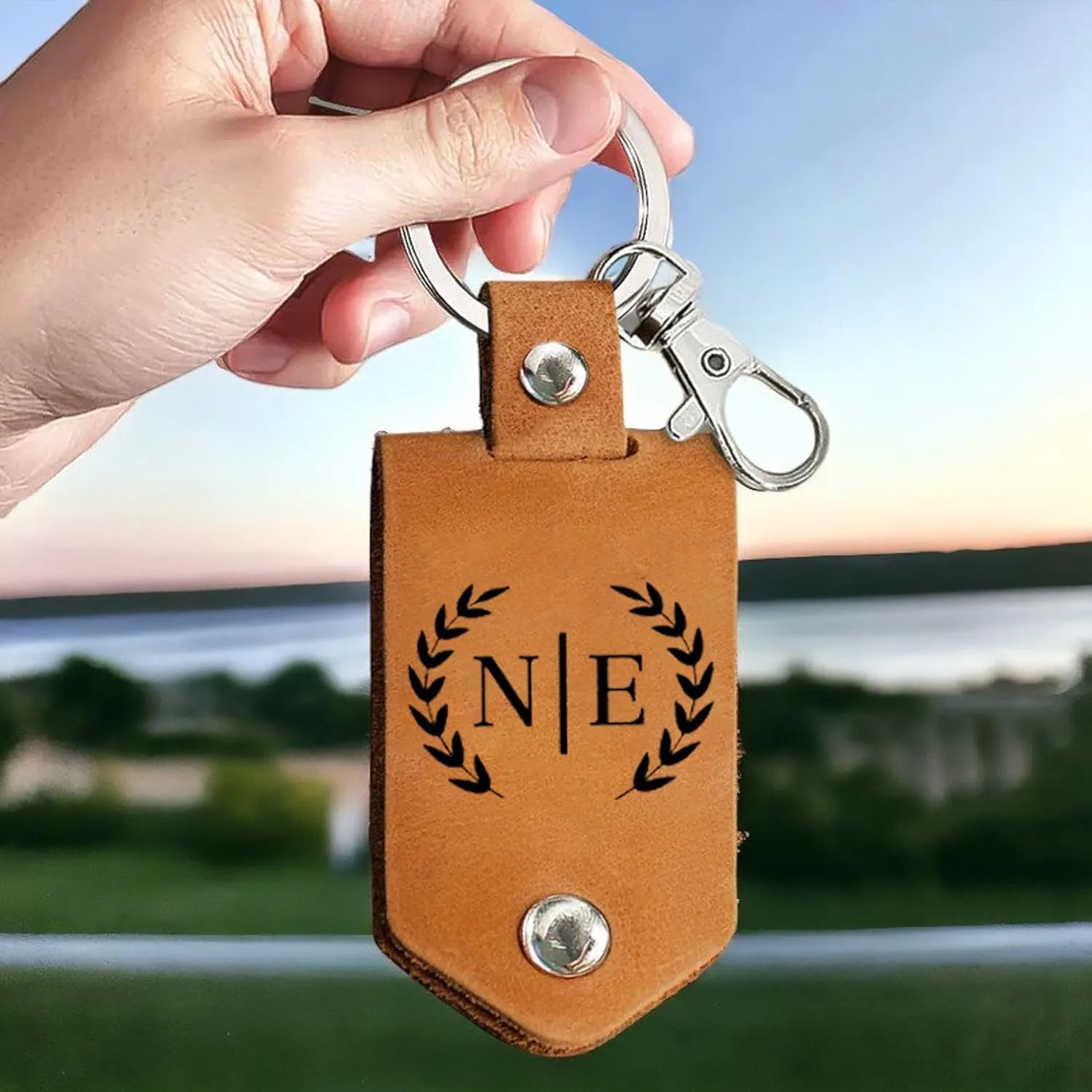 NAZENTI Personalized Leather Photo Keychain, Drive Safe Keychain, Gifts for Mom and Dad Birthday Father's Day Mother's Day