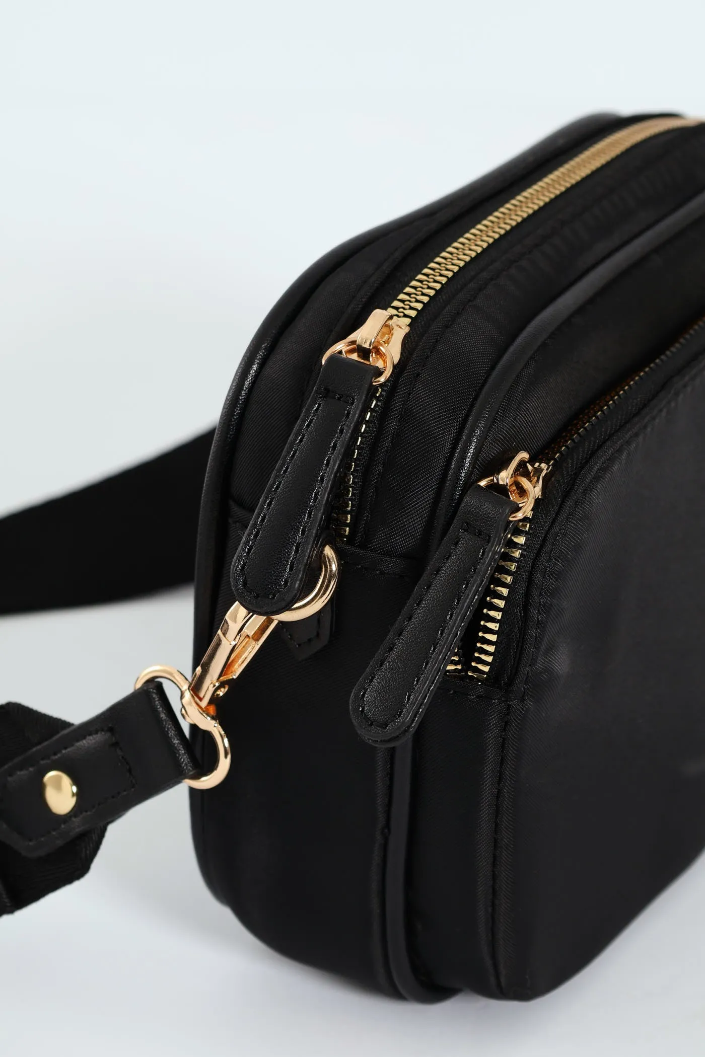 Nylon Gold Zip Camera Bag - Black