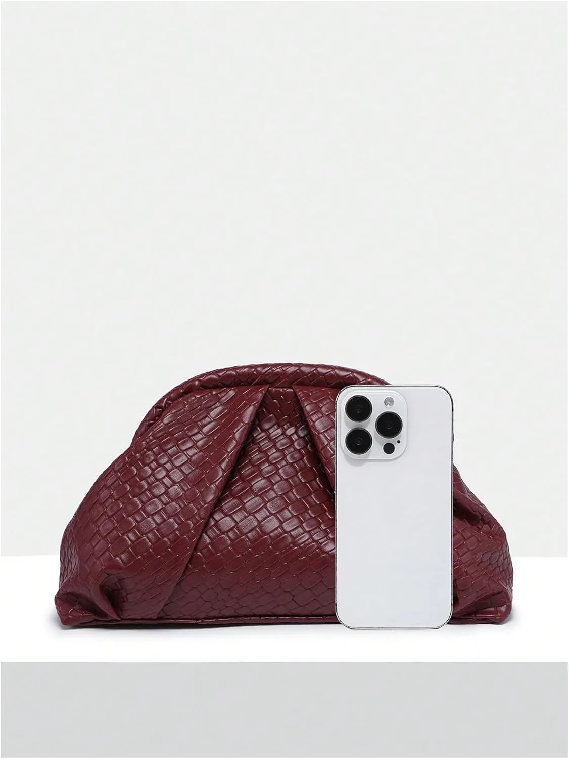 OYOANGLE Women's Minimalist Woven Leather Clutch Purses Textured Kiss Lock Pleated Vintage Evening Handbags