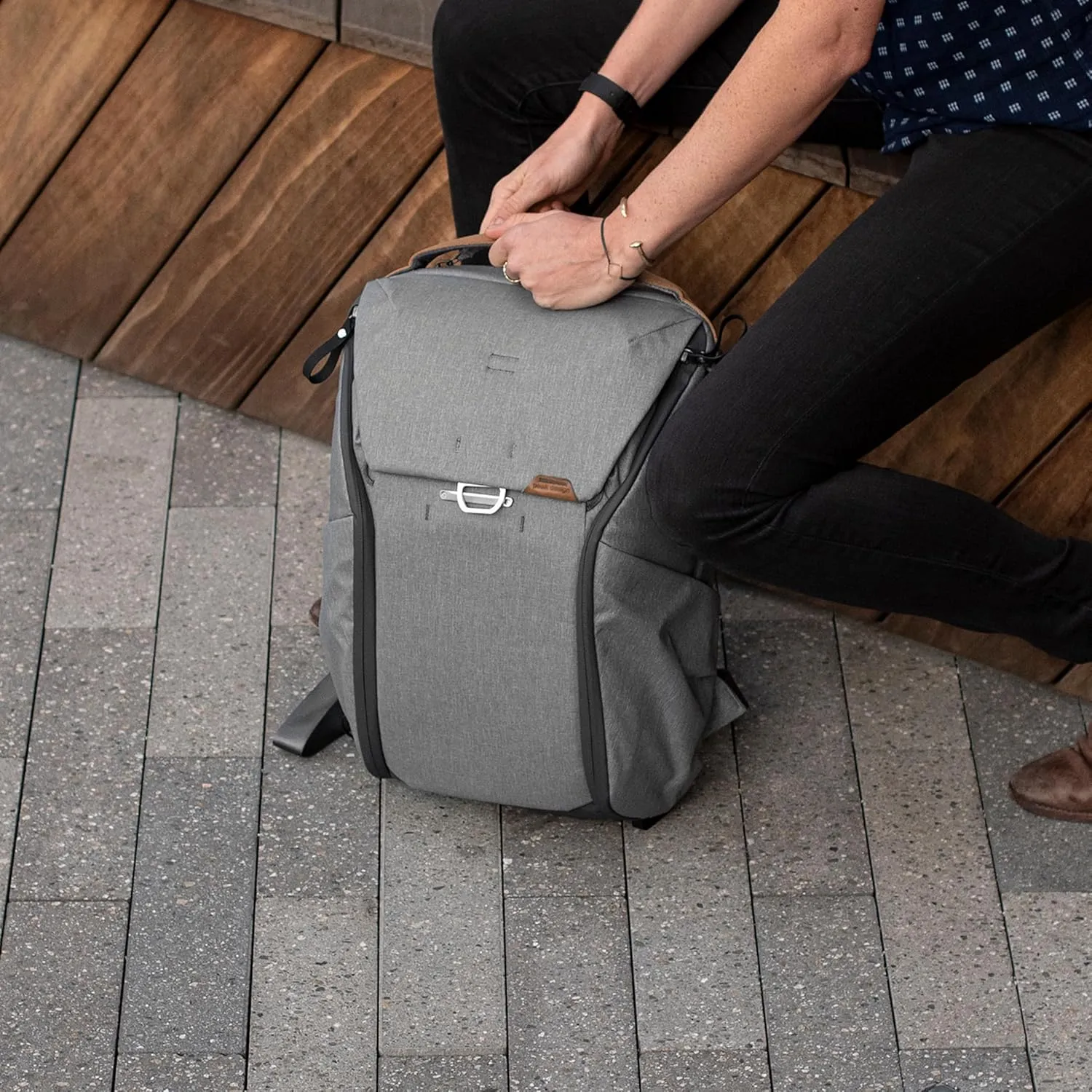 Peak Design Everyday Backpack V2 20L, Camera Bag, Laptop Backpack with Tablet Sleeves, Ash (BEDB-20-AS-2)