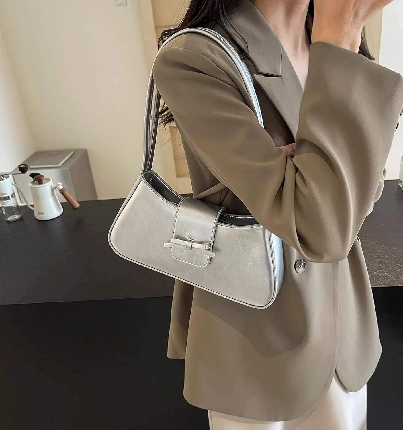 Shoulder Bag for Women, Hobo Handbags Trendy Y2K Purses Patent Leather Clutch Bag Cute Bow Purse