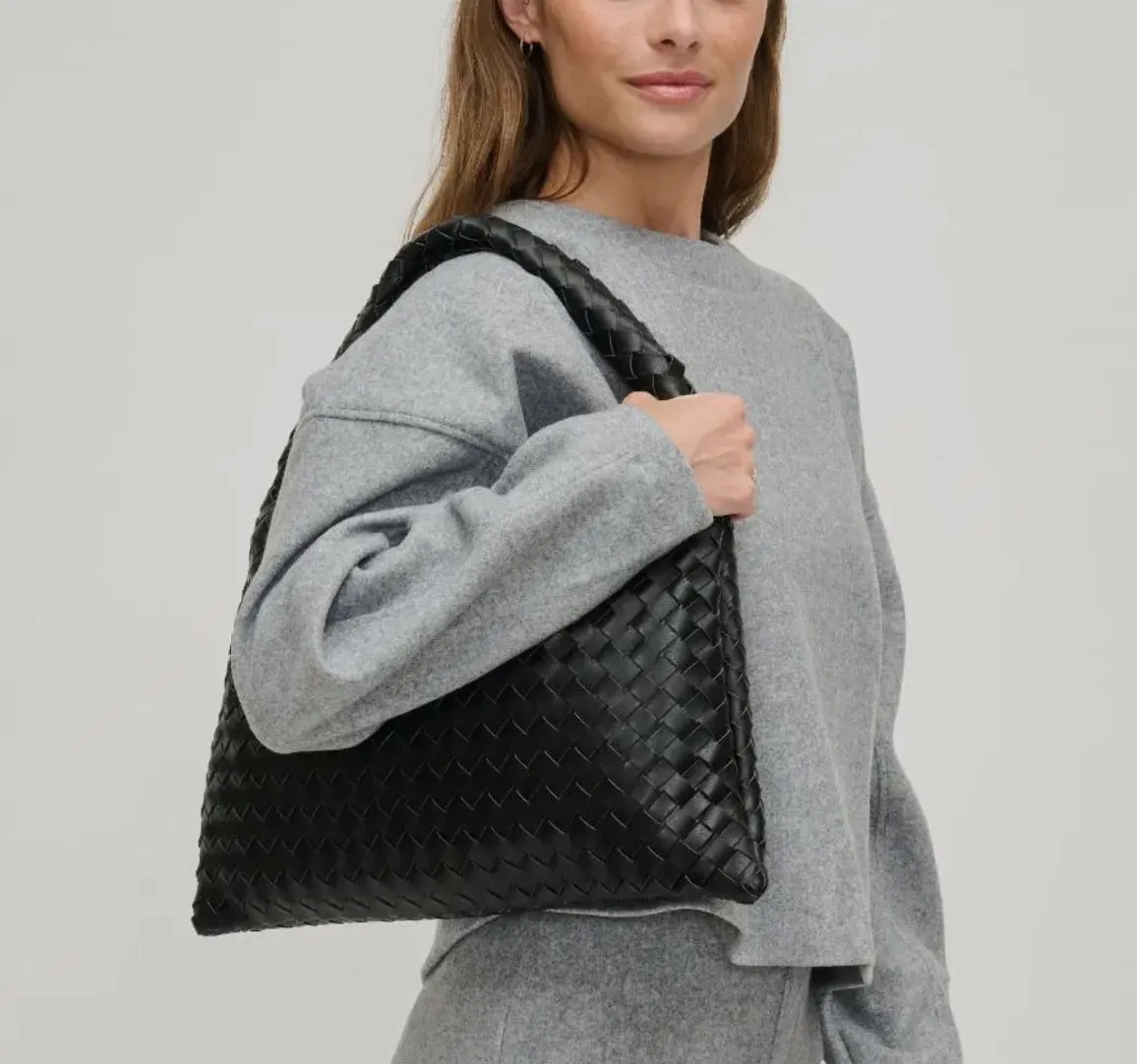 SUNNIE HOBO