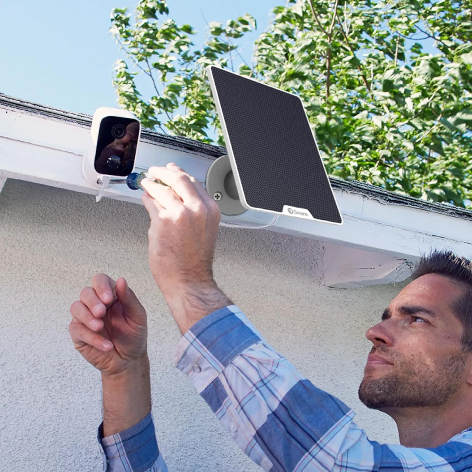 Swann CoreCam Solar Wireless Security Camera, 1080p HD Indoor/Outdoor Home, Night Vision, IP65, Heat Motion Detection, Weatherproof, 2-Way Talk, Siren, Local 32GB & Cloud Storage, Solar Panels, 4 Pack