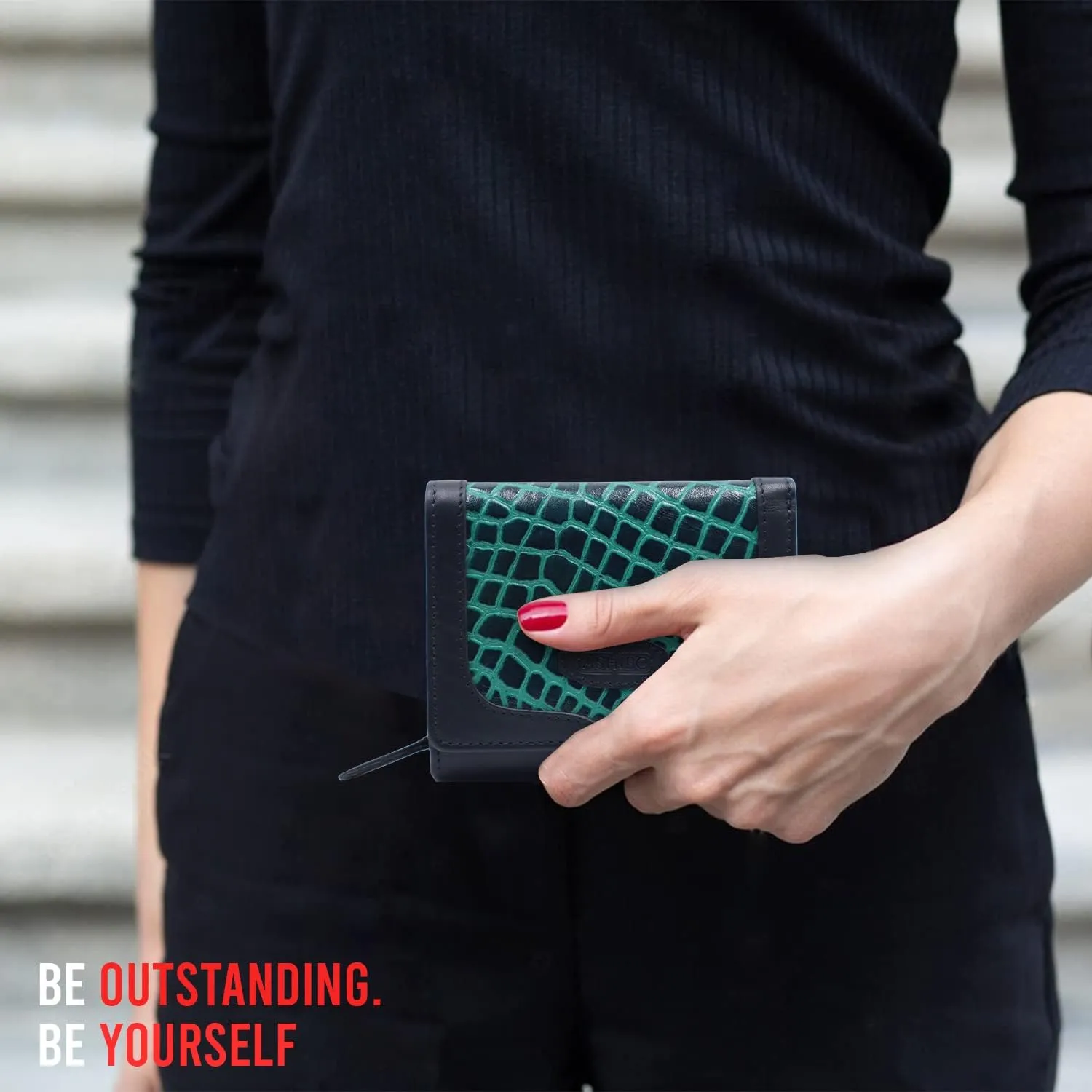 Tri Fold Nappa Flat Geniune Leather Large Capacity Croco Emobossed Printed Compact Wallet for Women With ID Windows Zipper Pocket Multipurpose Use phone holder wallet