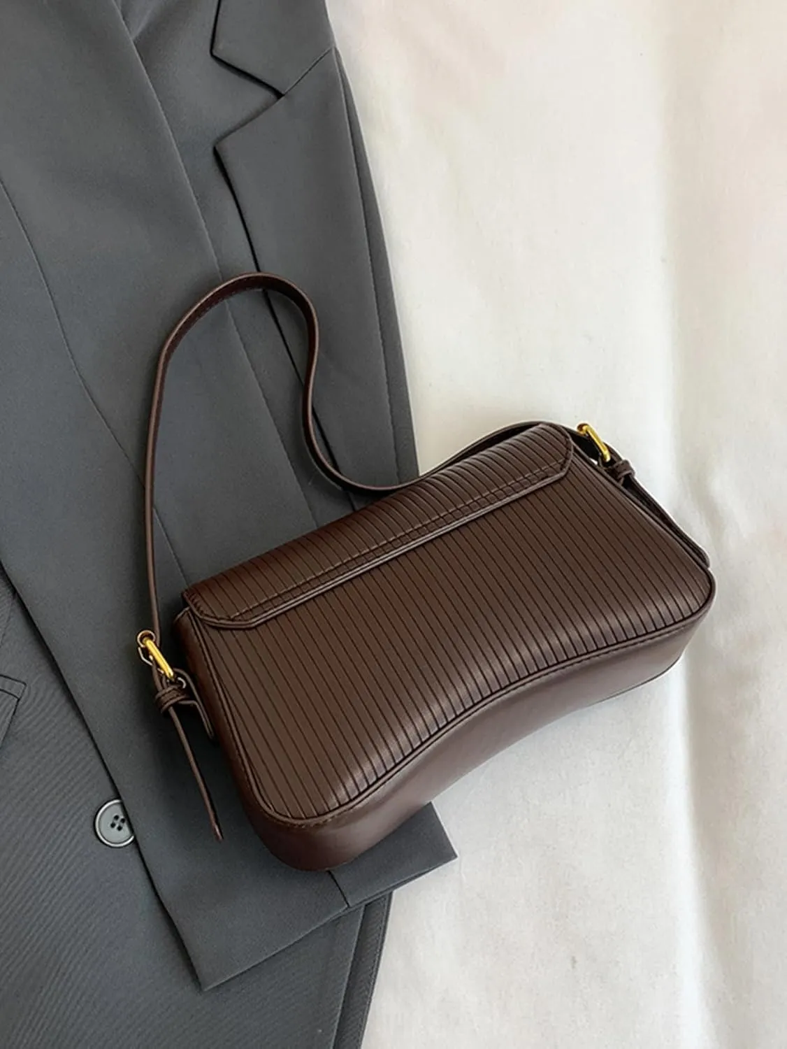 Verdusa Women's Leather Shoulder Bag Clutch Purses Trendy Hobo Crossbody Handbags Y2K Saddle Flap Underarm Purse