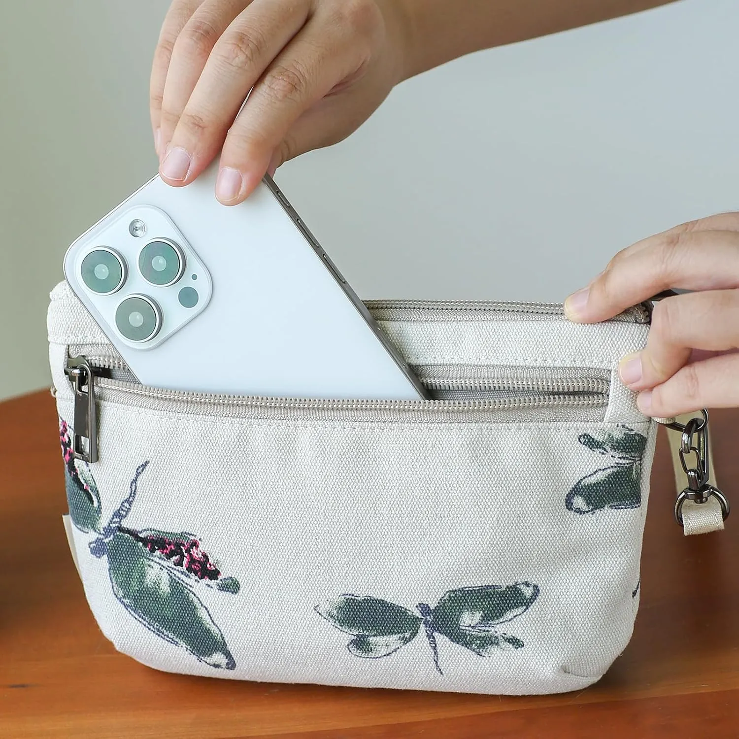 Women Zipper Wristlet Wallet with Coin Pocket