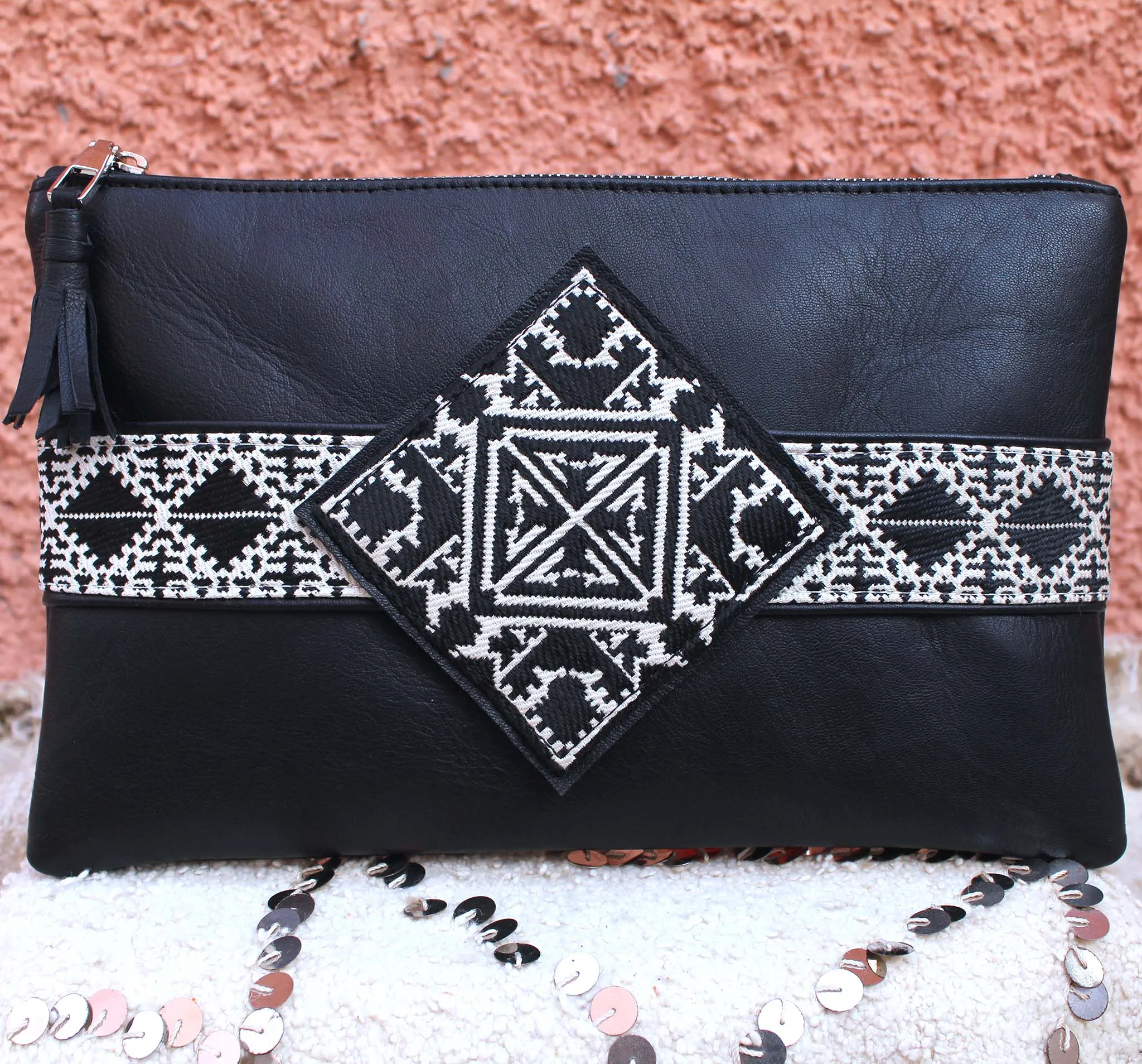 Yasmina Clutch in Sleek Matte Noir
