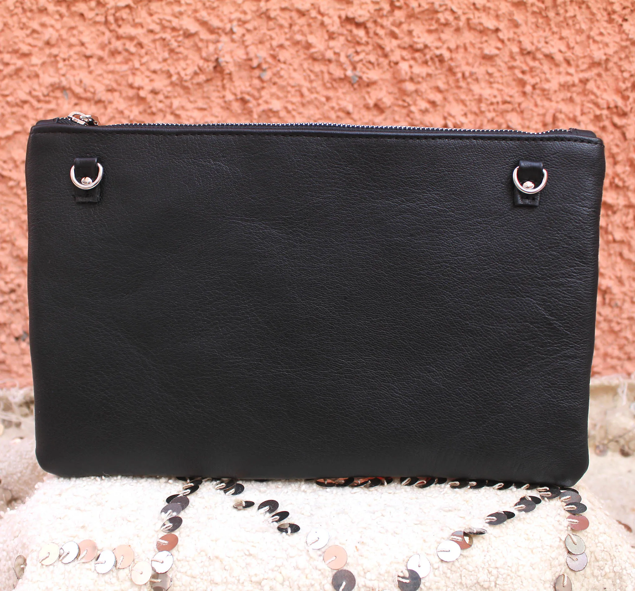Yasmina Clutch in Sleek Matte Noir